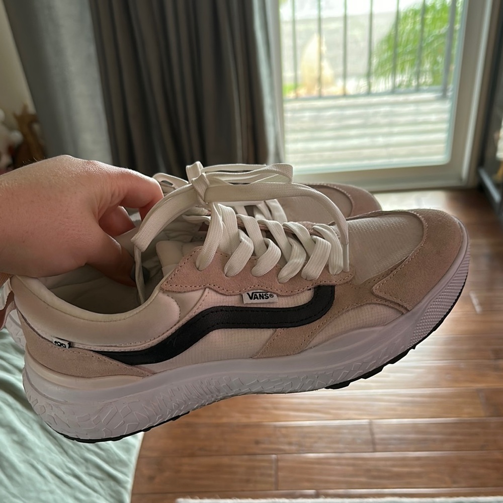 Vans Women's Cream and Black Sneakers